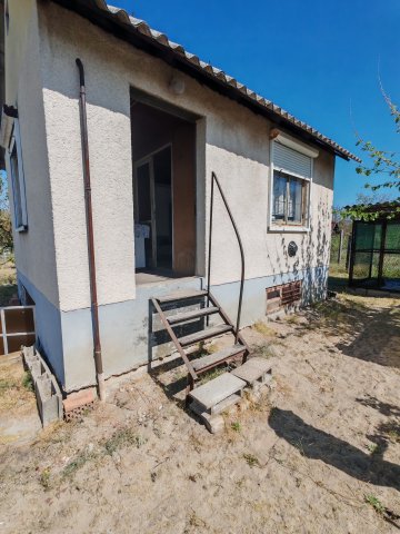 Eladó mezogazdasagi ingatlan, Csemőn 10 M Ft, 1 szobás
