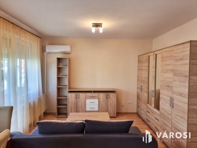 Kiadó téglalakás, albérlet, Békéscsabán 130 E Ft / hó