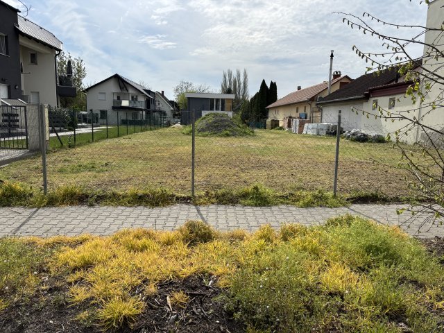 Eladó telek, Siófokon 50 M Ft / költözzbe.hu