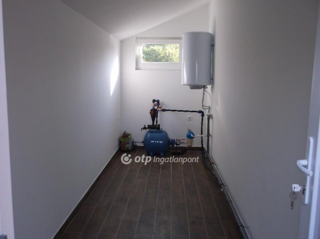 Eladó családi ház, Markazon 35 M Ft, 2 szobás