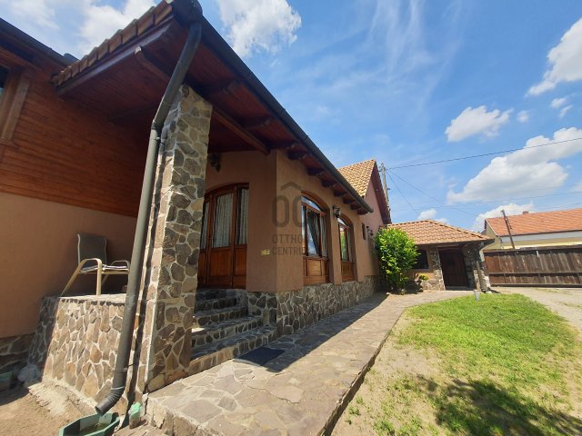 Eladó családi ház, Hatvanban 124.9 M Ft, 5 szobás
