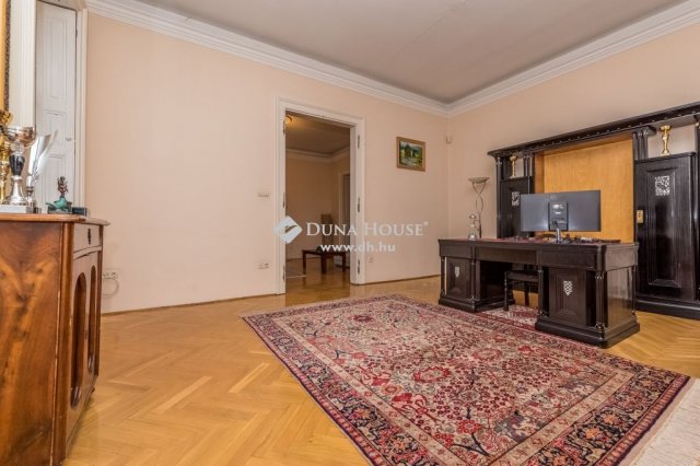 Eladó téglalakás, Budapesten, VI. kerületben 115 M Ft, 2 szobás