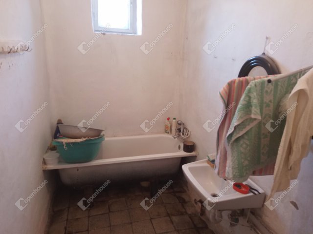 Eladó családi ház, Békéscsabán 18.5 M Ft, 2 szobás