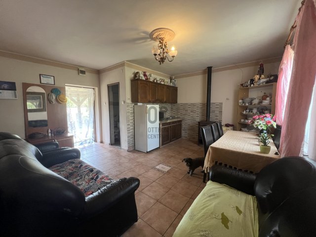 Eladó családi ház, Szekszárdon 18.99 M Ft, 2 szobás