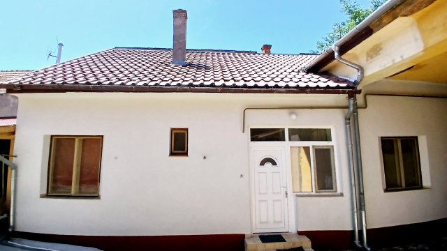 Eladó családi ház, Kecskeméten 44.5 M Ft, 3 szobás