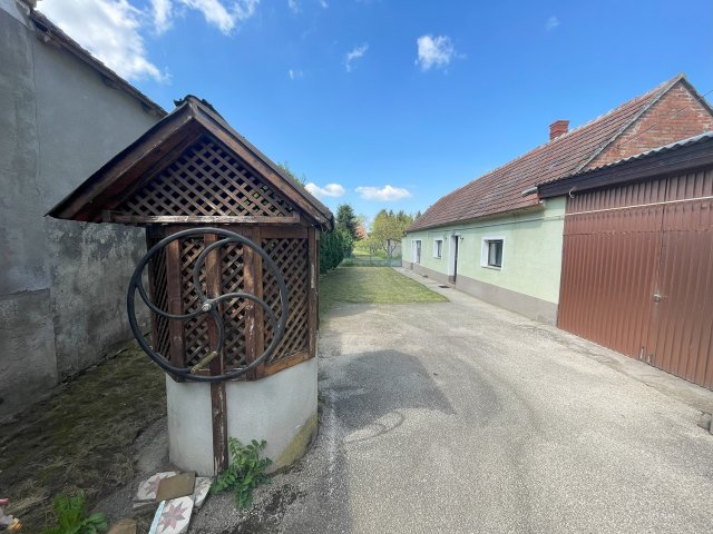 Eladó családi ház, Hosszúperesztegen 32 M Ft, 4 szobás