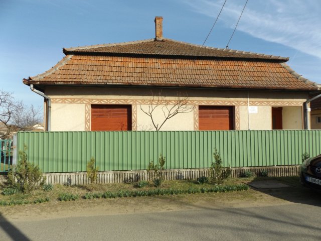 Eladó családi ház, Jászszentandráson 24.9 M Ft, 4 szobás