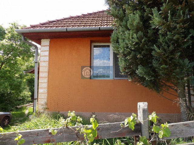 Eladó családi ház, Ózdon 12.5 M Ft, 2 szobás