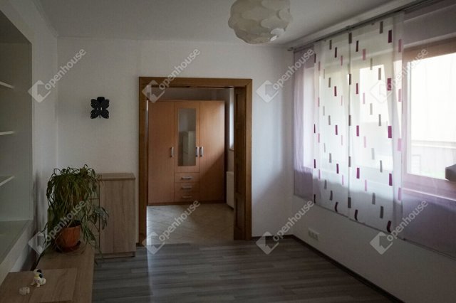 Eladó családi ház, Szabadbattyánban 64.99 M Ft, 2 szobás
