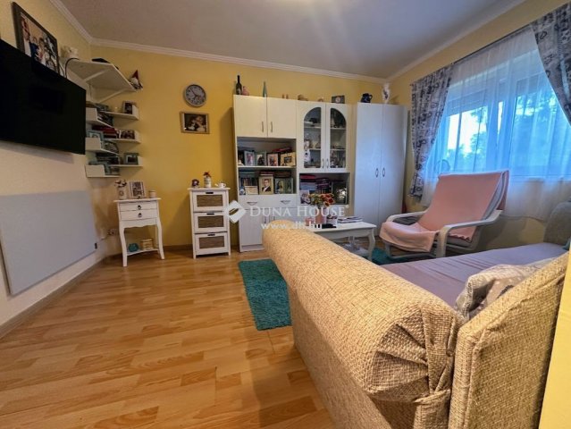 Eladó családi ház, Győrött 34.5 M Ft, 1+1 szobás