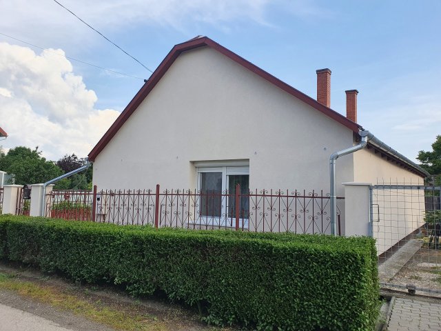 Eladó családi ház, Nagykátán 45 M Ft, 2 szobás