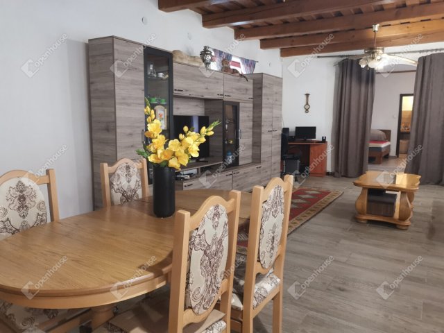 Eladó családi ház, Lesencetomajon 40 M Ft, 5 szobás