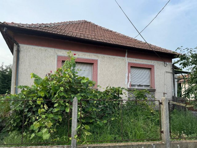 Eladó családi ház, Tiszafüreden 22 M Ft, 3 szobás