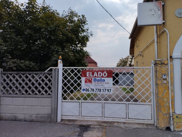 Eladó családi ház, Budapesten, XX. kerületben, Sas utcában