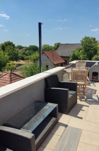 Eladó családi ház, Cegléden 109 M Ft, 7+2 szobás
