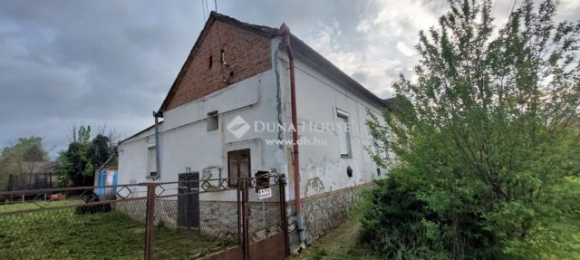 Eladó családi ház, Sásdon 12.5 M Ft, 4 szobás