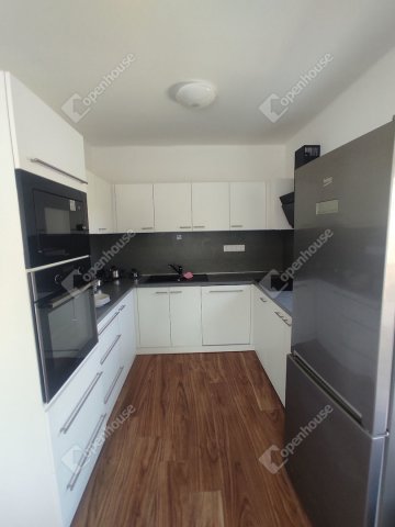 Kiadó családi ház, albérlet, Komáromban 800 E Ft / hó
