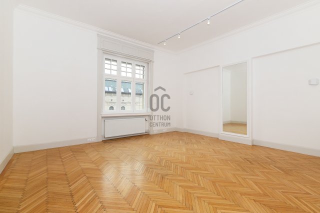 Kiadó téglalakás, albérlet, Budapesten, V. kerületben, 2 szobás