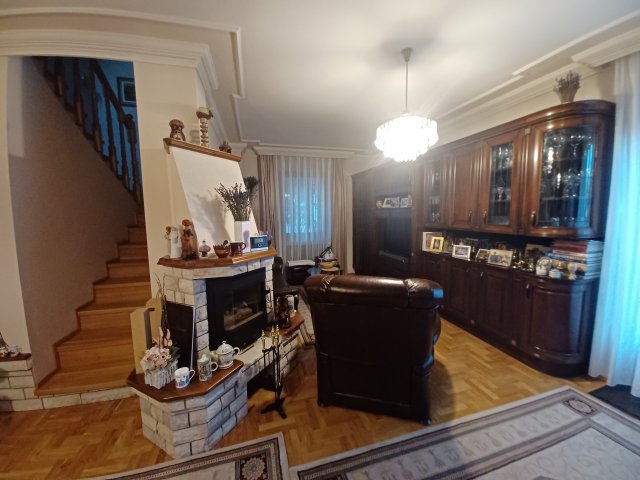 Eladó családi ház, Debrecenben 148 M Ft, 5 szobás