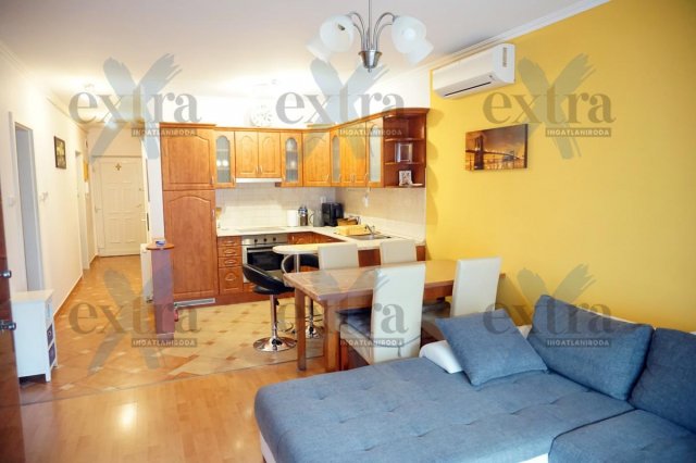 Kiadó téglalakás, albérlet, Szegeden 200 E Ft / hó, 3 szobás