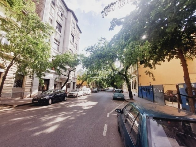 Eladó téglalakás, Budapesten, VIII. kerületben 39.99 M Ft