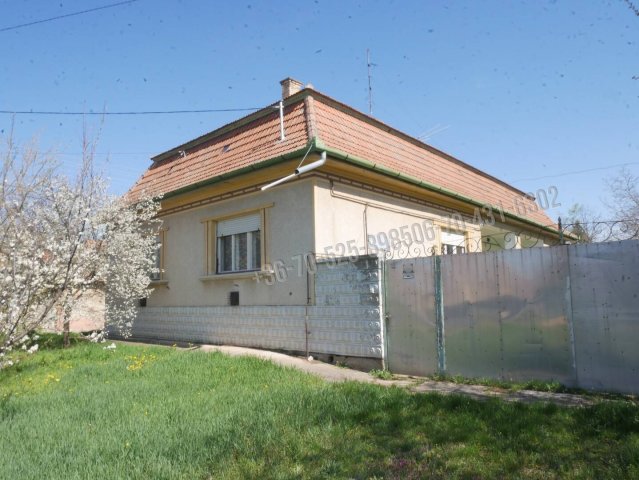 Eladó családi ház, Ceglédbercelen 29.9 M Ft, 6 szobás