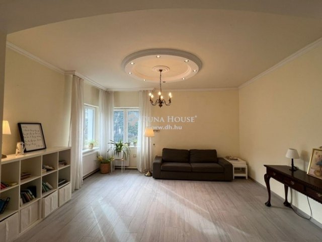 Eladó családi ház, Budapesten, II. kerületben 229.9 M Ft