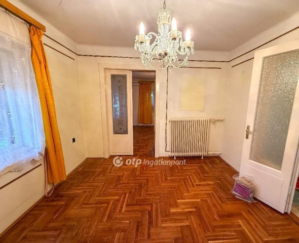 Eladó családi ház, Pilisen 34 M Ft, 3 szobás