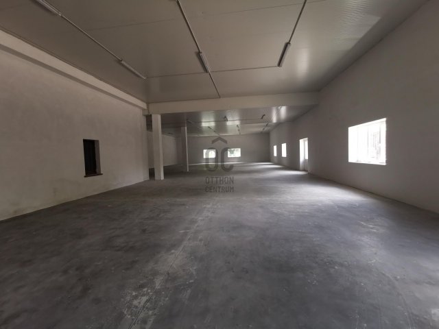 Kiadó ipari ingatlan, Lakitelken 2530 E Ft / hó