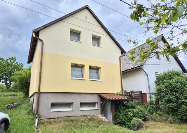 Eladó családi ház, Mogyorósbányán 34.99 M Ft, 2 szobás