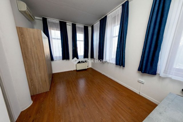 Eladó iroda, Siófokon 69 M Ft, 2 szobás / költözzbe.hu