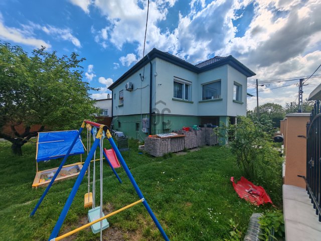 Eladó családi ház, Táton 65.9 M Ft, 3 szobás