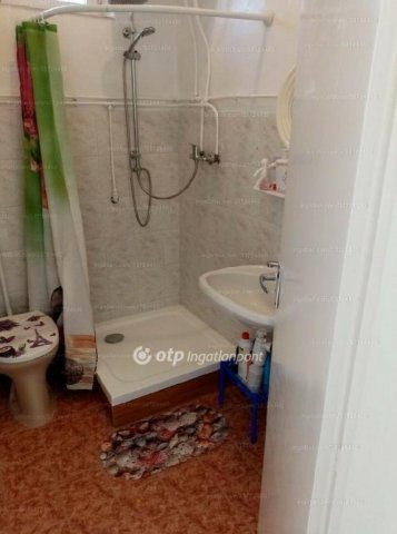 Eladó családi ház, Hajdúböszörményen 43 M Ft, 3 szobás