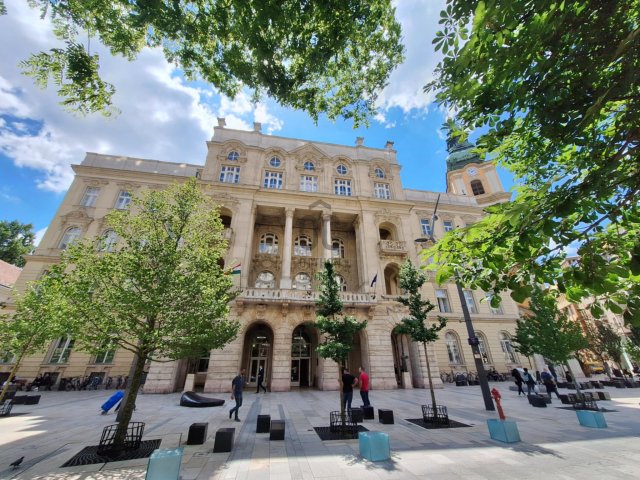 Eladó téglalakás, Budapesten, V. kerületben 68.5 M Ft, 1 szobás