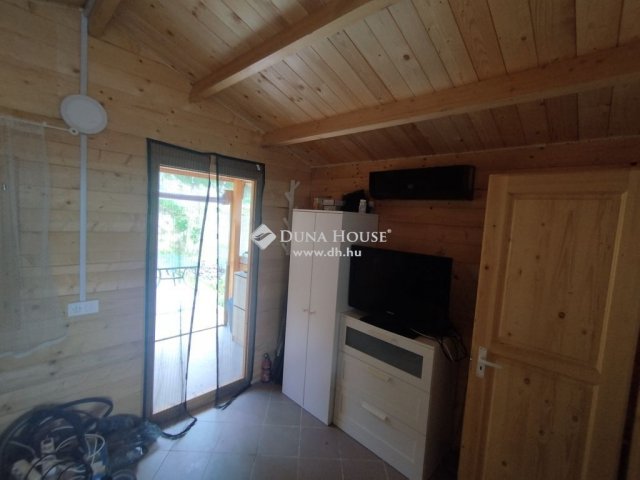 Eladó nyaraló, Bajon 19.99 M Ft, 1 szobás / költözzbe.hu