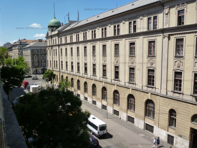 Eladó téglalakás, Budapesten, VI. kerületben, Podmaniczky utcában