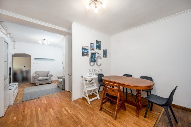 Eladó családi ház, Budakeszin 105 M Ft, 6 szobás