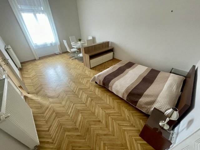 Eladó téglalakás, Budapesten, V. kerületben 109 M Ft, 2 szobás