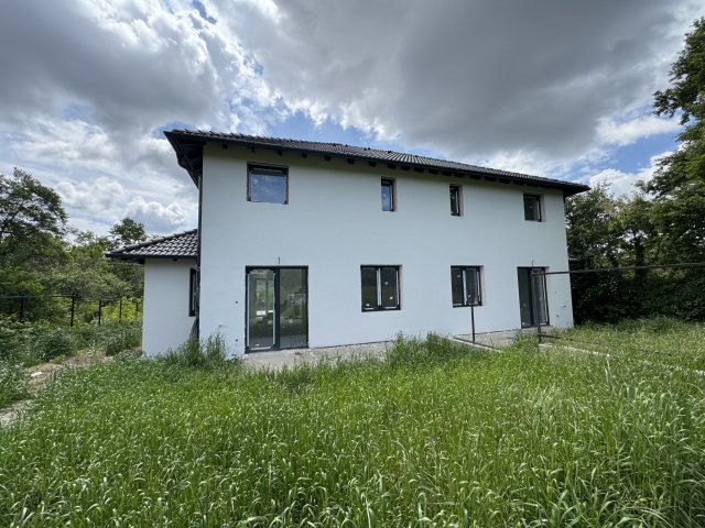 Eladó ikerház, Érden 139.9 M Ft, 5 szobás / költözzbe.hu