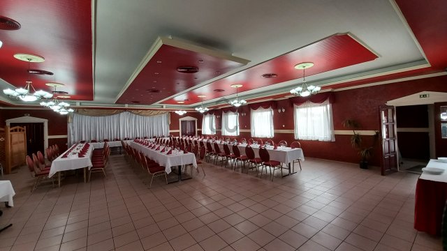 Eladó üzlethelyiség, Nyíregyházán 235 M Ft