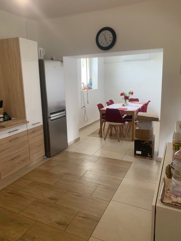 Eladó családi ház, Besenyőtelken 19.9 M Ft, 3 szobás