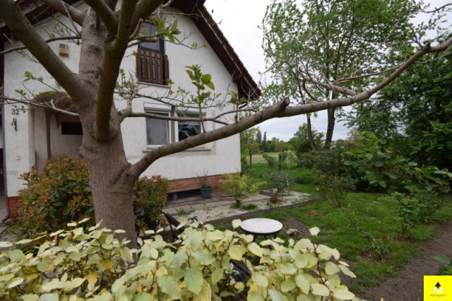 Eladó családi ház, Nagycenken 89.9 M Ft, 5 szobás