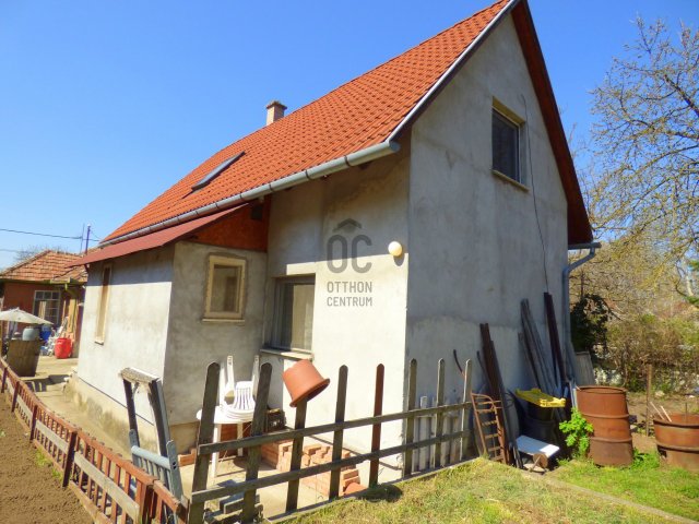 Eladó családi ház, Csömörön 69.9 M Ft, 3 szobás
