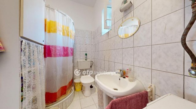 Eladó családi ház, Szentistvánon 19 M Ft, 3 szobás