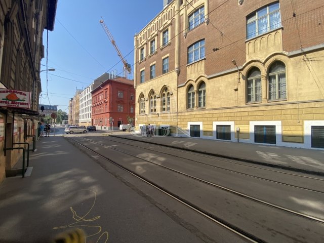 Eladó üzlethelyiség, Budapesten, VIII. kerületben 21.9 M Ft