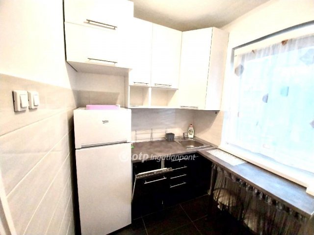Kiadó téglalakás, albérlet, Nyíregyházán 170 E Ft / hó