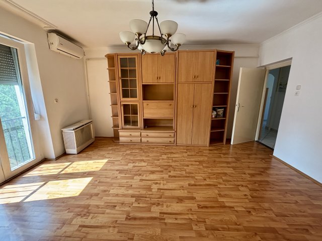 Eladó téglalakás, Pápán 29.8 M Ft, 2 szobás