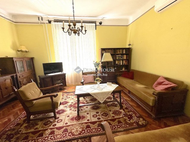Eladó családi ház, Kaposváron 27.95 M Ft, 2 szobás