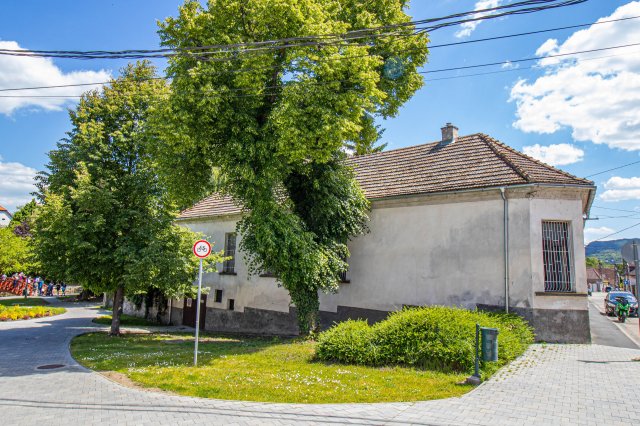 Eladó családi ház, Tapolcán 99 M Ft, 4 szobás