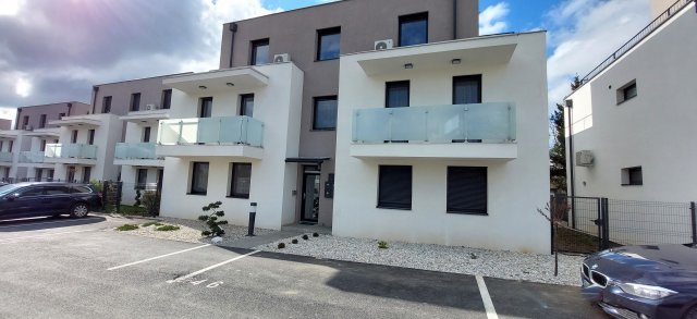 Kiadó téglalakás, albérlet, Szombathelyen 155 E Ft / hó